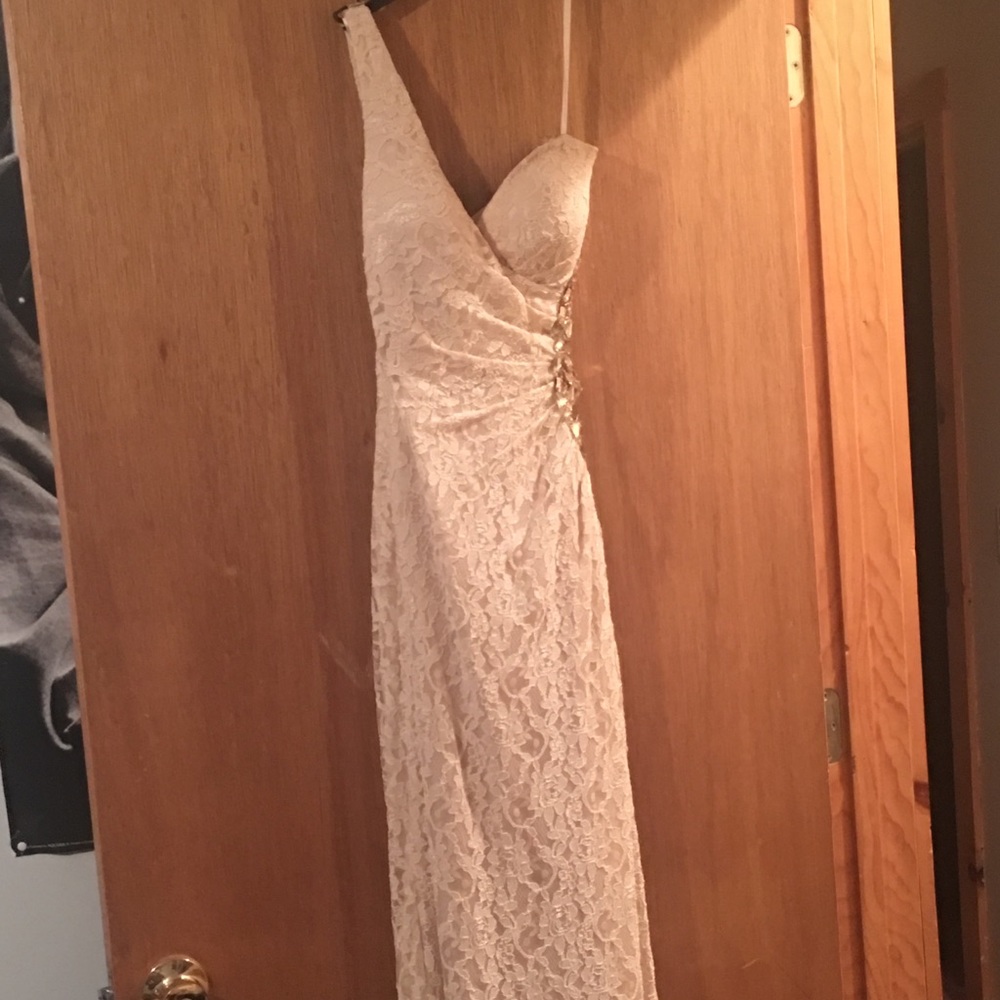 Beautiful prom dress!